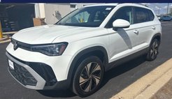 2025 Volkswagen Taos SE 4Motion