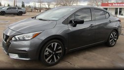 2022 Nissan Versa SR