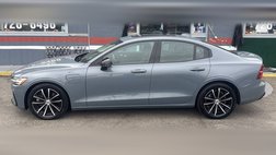 2023 Volvo S60 Recharge T8 Plus Dark Theme