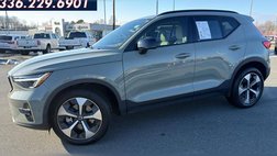 2023 Volvo XC40 B4 Plus Dark Theme