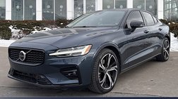 2023 Volvo S60 B5 Core Dark Theme