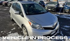 2012 Toyota Yaris 5-Door SE