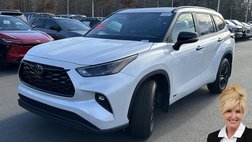 2025 Toyota Highlander Hybrid XLE Nightshade