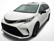 2022 Toyota Sienna XSE 7-Passenger