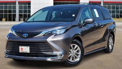 2022 Toyota Sienna XLE