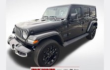 2025 Jeep Wrangler Sahara 4WD
