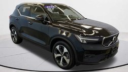 2025 Volvo XC40 B5 Plus Bright Theme