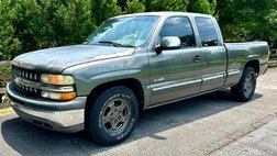 2000 Chevrolet Silverado 1500 LS Ext. Cab 3-Door Long Bed 2WD