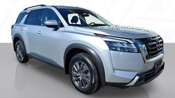 2023 Nissan Pathfinder SV