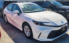 2025 Toyota Camry Hybrid LE