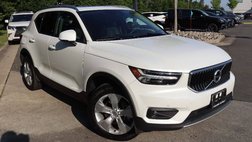 2022 Volvo XC40 T5 Momentum
