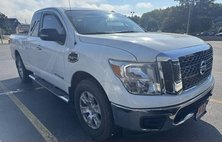 2017 Nissan Titan SV
