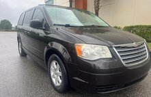 2010 Chrysler Town and Country LX