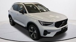 2026 Volvo XC40 B5 Plus