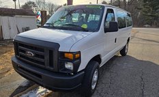 2011 Ford E-Series E-350 XL Super Duty Passenger Van