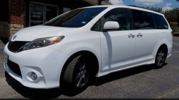 2017 Toyota Sienna SE 8-Passenger