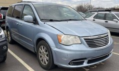 2013 Chrysler Town and Country Touring