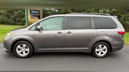 2016 Toyota Sienna LE 8-Passenger