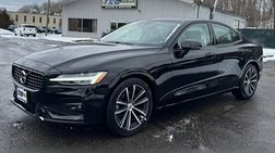 2022 Volvo S60 B5 Momentum