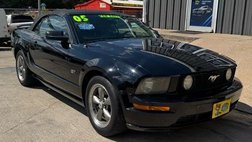 2005 Ford Mustang GT Deluxe