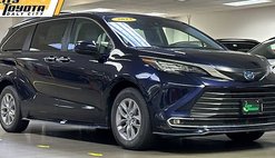 2023 Toyota Sienna XLE