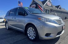 2015 Toyota Sienna LE 7-Passenger