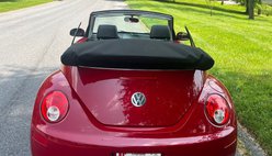 2010 Volkswagen New Beetle 