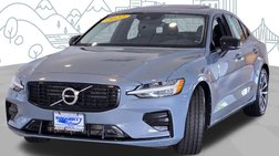 2022 Volvo S60 B5 Momentum