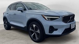 2025 Volvo XC40 B5 Plus Bright Theme