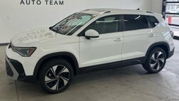 2025 Volkswagen Taos SE 4Motion