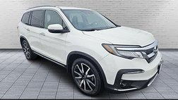 2019 Honda Pilot Touring w/Rear Captain's Chairs