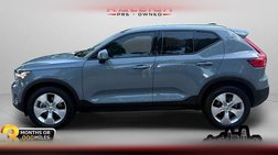 2022 Volvo XC40 T5 Momentum