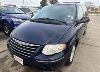 2005 Chrysler Town and Country Touring