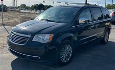 2016 Chrysler Town and Country Touring-L