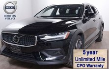 2025 Volvo V60 Cross Country B5 Plus