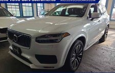 2022 Volvo XC90 T6 Momentum 7-Passenger