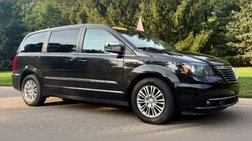2015 Chrysler Town and Country Touring-L