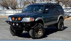 2004 Mitsubishi Montero Sport XLS