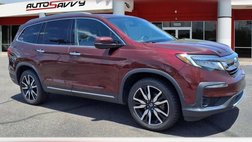 2021 Honda Pilot Touring w/Rear Captain's Chairs