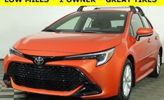 2025 Toyota Corolla Hatchback SE
