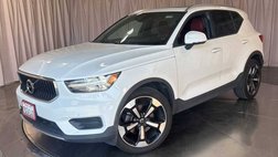2020 Volvo XC40 T5 Momentum