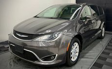 2020 Chrysler Pacifica Touring