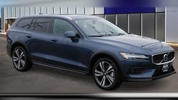 2025 Volvo V60 Cross Country B5 Plus