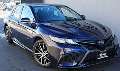 2022 Toyota Camry Hybrid SE