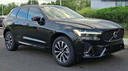 2025 Volvo XC60 B5 Core Dark Theme