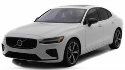 2023 Volvo S60 B5 Plus Dark Theme
