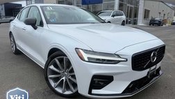 2021 Volvo S60 T5 Momentum