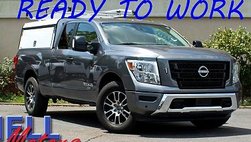 2023 Nissan Titan SV