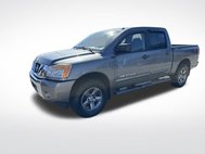 2014 Nissan Titan SV