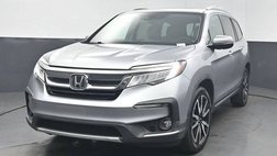 2021 Honda Pilot Touring w/Rear Captain's Chairs